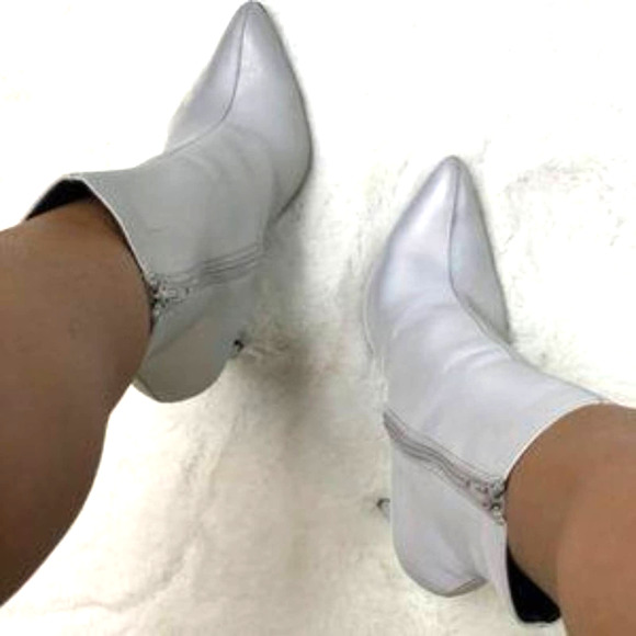 NIB IRIDESCENT Women Giselle HEEL Boots Silver 7.5 - Picture 13 of 14